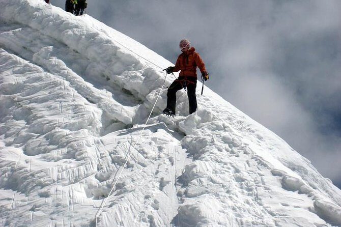 16 Days Island Peak Climbing With Everest Base Camp Private Trip - Quick takeaways before you commit