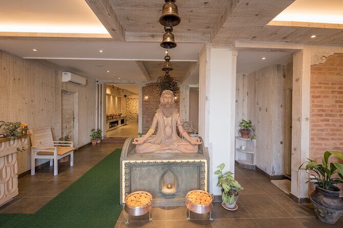 25 Days 300 Hours Advanced Yoga Teacher Training in Nepal - The “Traditional + Modern” Teaching Mix