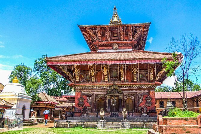 4 UNESSCO World heritage sites of Kathmandu-private tour - Stop 4: Swayambhunath Monkey Temple and the Clear-Day Sunset Play