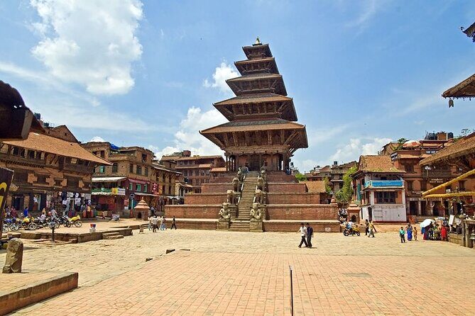 5 Nights 6 Days Kathmandu and Chitwan Safari Tour Package of Nepal - A fast way to see Kathmandu and Chitwan in six days