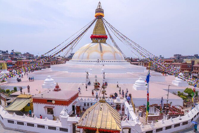 8 Days Tour in Nepal (4 Star Accommodation) - Kathmandu’s temple circuit: Boudha, Patan, Pashupatinath, Swayambhu
