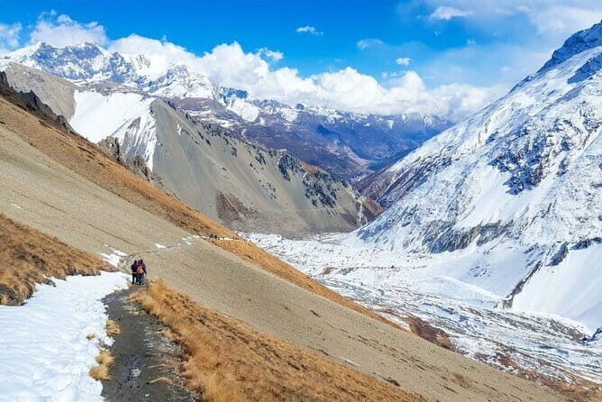 Annapurna Base Camp 7 Days Trek from Pokhara - Days 1 to 2: Ghandruk to Sinuwa and the Gurung-culture start
