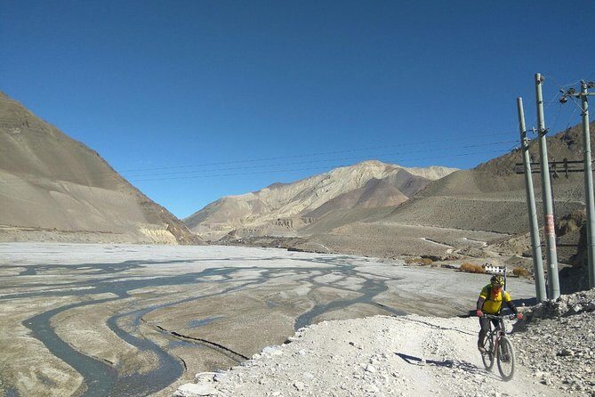 Annapurna Circuit Trek 12 days - Kaligandaki Gorge: the canyon that separates worlds