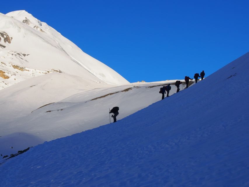Annapurna Circuit Trekking 13 Days - From Kathmandu to Jagat: the travel day that sets expectations