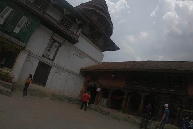 Bhaktapur Day Tour with Changu Narayen - UNESCO sites in one day: what this tour is really good at