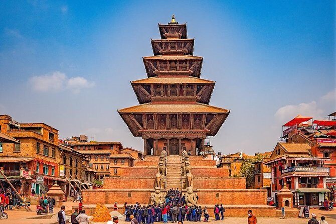 Bhaktapur Sightseeing with Nagarkot Sunset Tour - Entering Bhaktapur Durbar Square (and what to look for)