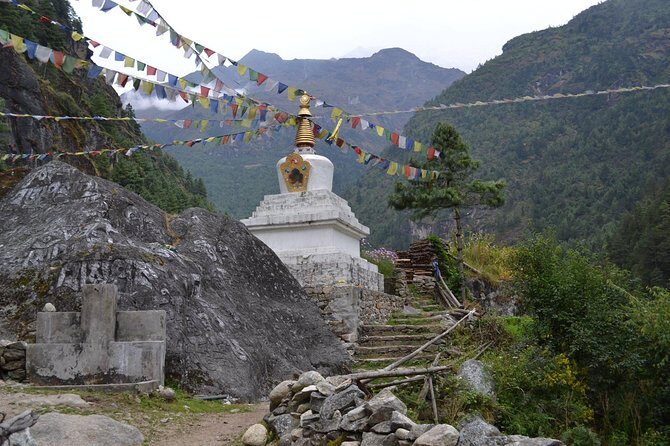 Classic Everest Base Camp Trek - Lodge-to-lodge trekking: what to expect day to day