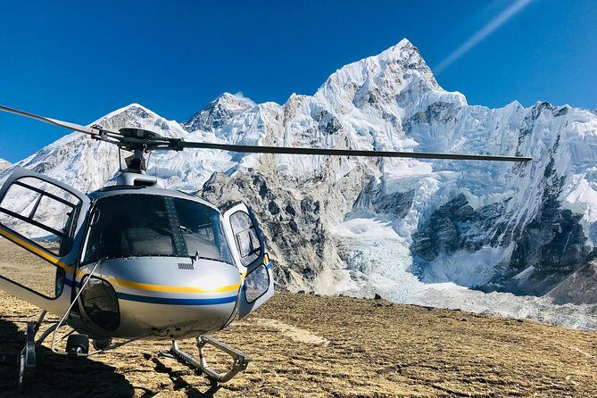 Everest base camp Helicopter Tour - Inside the helicopter: how to actually get your best photos