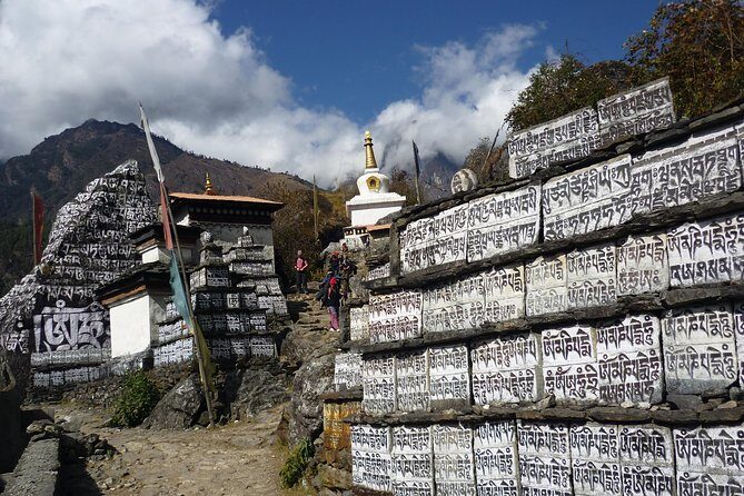 Everest Base Camp Trek 16 Days - What you should know about health and fitness (moderate is still real)