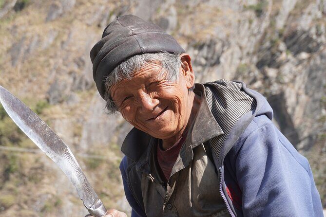 Experience the Thrill of a Lifetime:12-Days Manaslu Circuit trek - Your day-by-day rhythm: from Budhi Gandaki valleys to high pass terrain