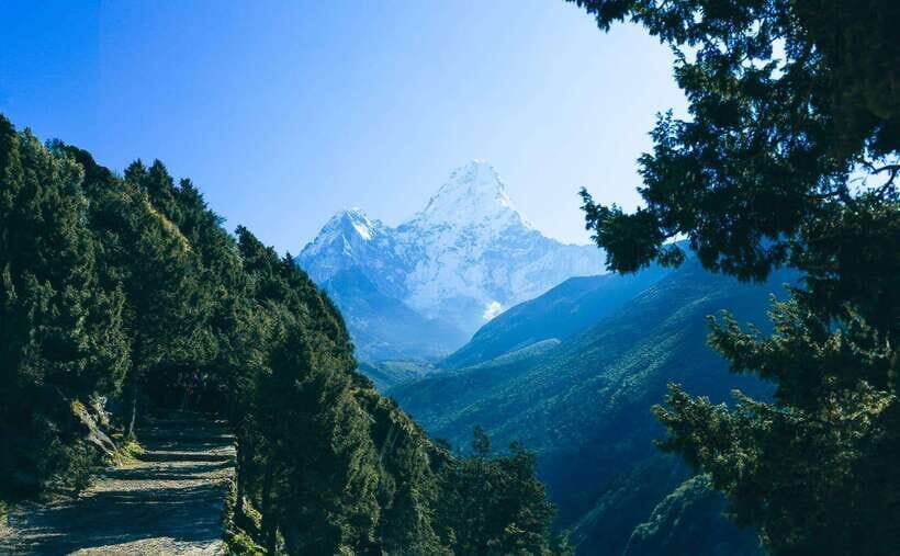 From Kathmandu: Guided Everest Base Camp Trek - Guides and communication: the part you feel in real time