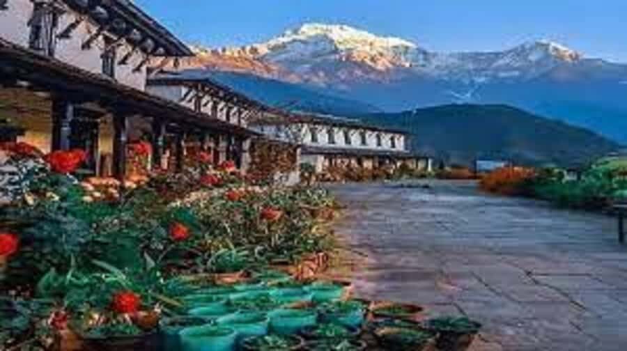 From Pokhara: 1 Night 2 day Ghandruk Tour by 4w jeep - Ghandruk at Ground Level: Gurung Houses, Short Walks, and Mountain Framing