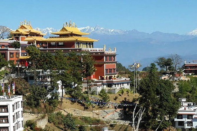 Hiking & city tour in Kathmandu with community Volunteering - Getting started in Thamel and how the week feels