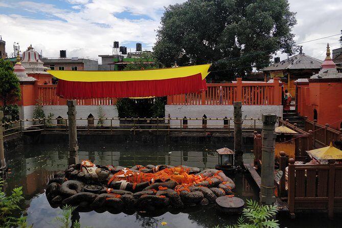 Historical Kathmandu - Guhyeshwari Shaktipeeth: short stop, big symbolism