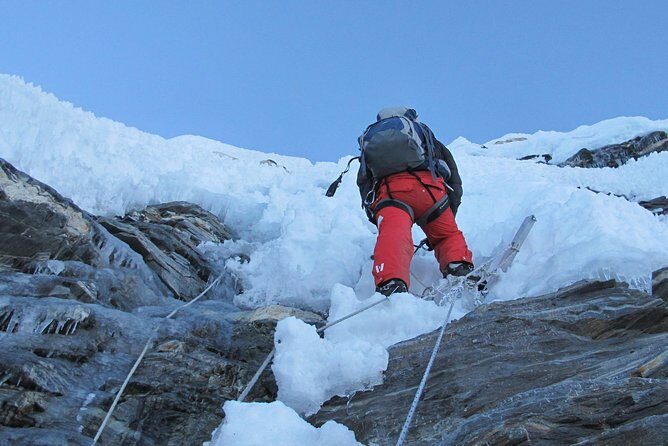Island Peak Climbing - 20 Days - From Dingboche to Island Peak Base Camp: switching gears to mountaineering