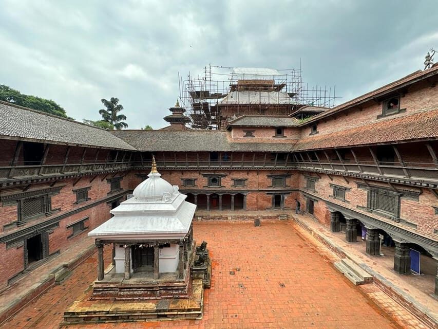 Kathmandu: 7 UNESCO-Listed city sites group day trip - Bhaktapur Durbar Square at twilight: longer square time, slower mood