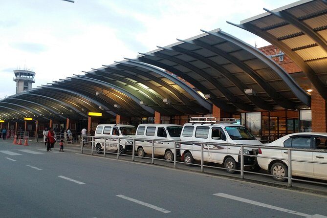 Kathmandu Airport Departure Transfer – Easy, Safe & Hassle-Free - Kathmandu Drop-Off Logistics: Ring Road Convenience and Luggage Help on Narrow Roads