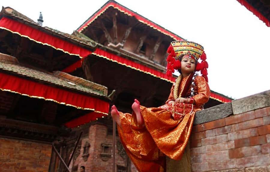 Kathmandu: Chandragiri Hills & Kathmandu Durbar Square Tour - Walking the Lanes, Shopping Stops, and That Morning Atmosphere