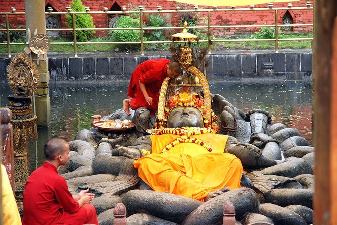 Kathmandu city tour - 4 UNESCO World Heritage Sites - Stop 4: Pashupatinath Temple on the Bagmati River