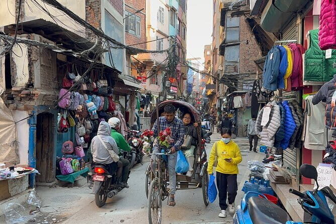 Kathmandu: Food, Drink and Shopping Rickshaw Tour - The 3-hour plan: pickups, walking rhythm, and where the time goes