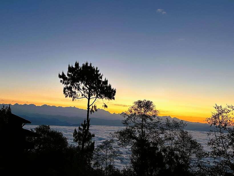 Kathmandu: Nagarkot Sunrise & Hiking to Changunarayan - Changunarayan: temple atmosphere meets a nature walk