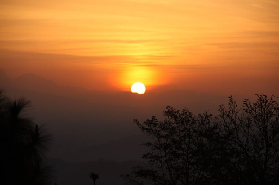Kathmandu: Nagarkot Sunrise Tour with Day Hike - Getting to Nagarkot: the pre-dawn drive you’ll be glad you took