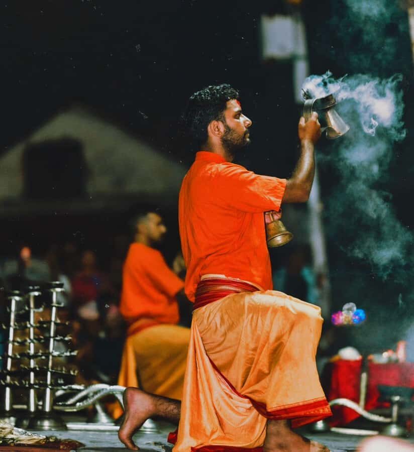 Kathmandu: Pashupatinath Aarati & Cremation Evening Tour - Practical Tips That Make This Tour Easier