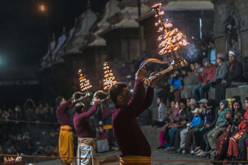 Kathmandu: Pashupatinath Temple Evening Aarati Tour - Pashupatinath at evening: the temple complex before the ceremony