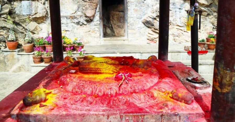 Kathmandu: Pharping, Dakshinkali and Chobhar Tour with Lunch - Asura Cave: the sacred stop above Pharping