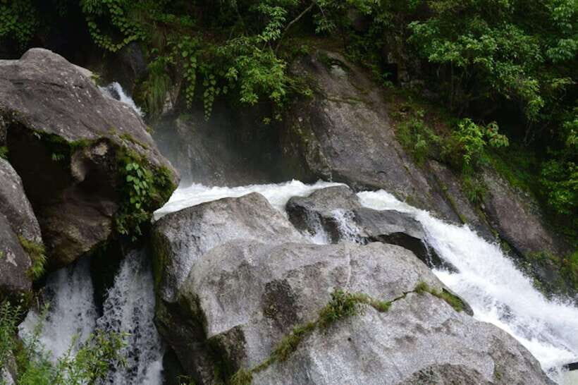 Kathmandu: Shivapuri National park Day Hiking - Shivapuri National Park: temples, stops, and why they matter
