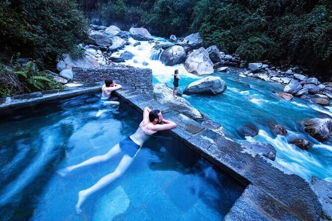Kathmandu to Annapurna Base Camp (ABC) 5-Day Trek - Kathmandu to Pokhara: the flight that buys you time