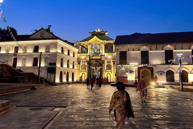 Kathmandu World Heritage City Sightseeing Cultural Tour From, Kathmandu, Nepal - Private guide and transport: what you gain (and what you should ask)