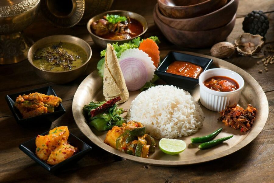 Kirtipur: Kritipur Tour, tasting local Cuisines and Drinks - Shopping and markets: small souvenirs with a purpose