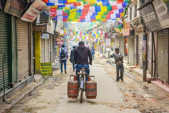 Local Bazaar Walking Tour in Kathmandu with Professional Guide - Kathmandu Durbar Square and Hanuman Dhoka: The Big Cultural Anchor