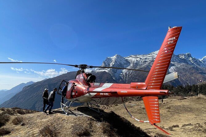 Mount Everest Scenic Helicopter Tour - Entering Everest territory: Kathmandu to Lukla, then toward the Khumbu landmarks