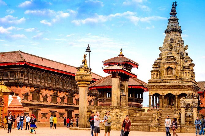 Nagarkot day hiking and Bhaktapur sightseeing - Changu Narayan to Telkot: where the day turns from city to trail