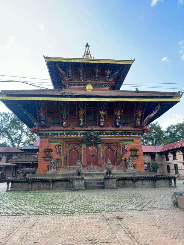 Nagarkot Sunrise With 7 UNESCO World Heritage Private Tour - Patan Durbar Square: Newari craftsmanship and the Krishna Mandir