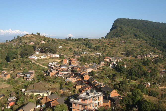 Nepal at a Glance Luxury -11 Days - Pokhara’s mountain theater: hill road views, lakeside calm