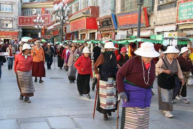 Nepal, Tibet & Bhutan tour start & end in Kathmandu, visit Lhasa, Paro & Thimpu - Entering Kathmandu Valley: palaces, stupas, and temples with context