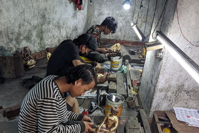 Patan and Bhaktapur Boutique Tour - Crossing Into Bhaktapur: Durbar Square, Golden Gate, and the 55-Window Palace