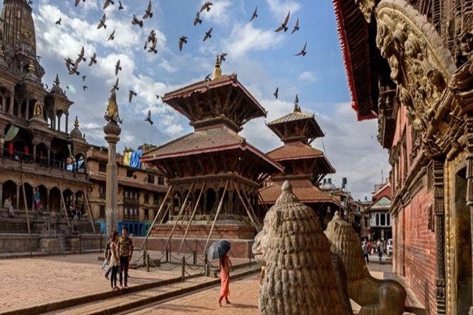 Private Day Tour: Patan and Bhaktapur from Kathmandu - The guide’s storytelling: history, craft, and the 2015 earthquake