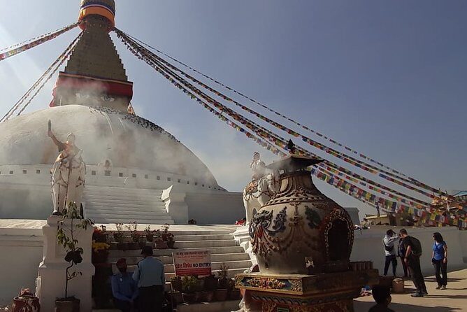 Visit Swayambhunath and Bauddhanath Stupa with Guide - Timing matters: how the 2–3 hours typically feels